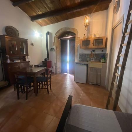 パラッツォーロ・アクレイデ Casa Martinaヴィラ エクステリア 写真